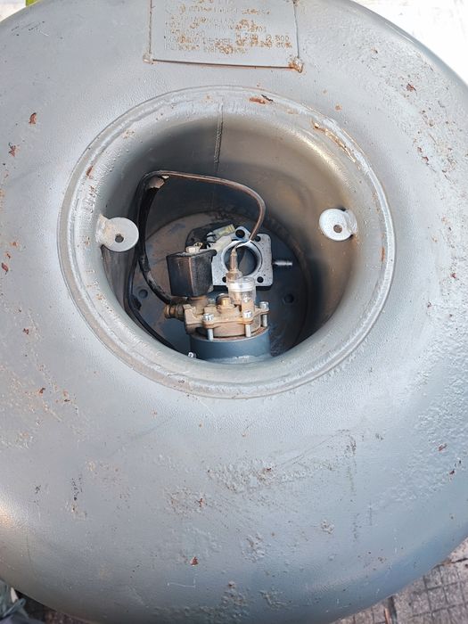 Газова бутилка в комплект с евро клапан  в срок на валидност