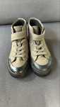 Pantofi Hm imblaniti impermeabili marimea 29