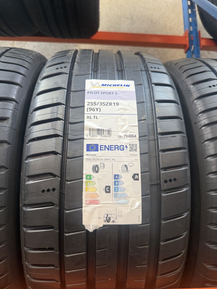 Летни гуми спортпакет 225/40R19 + 255/35R19 Michelin Pilot Sport 5