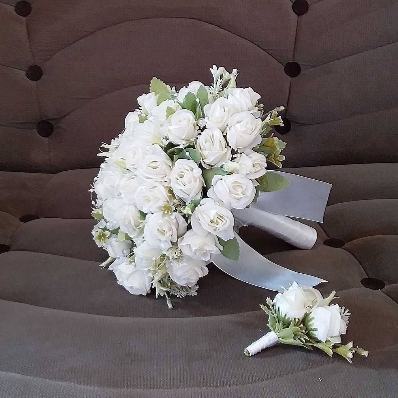 букет невесты  на свадьбу из искусственных цветов, брошек