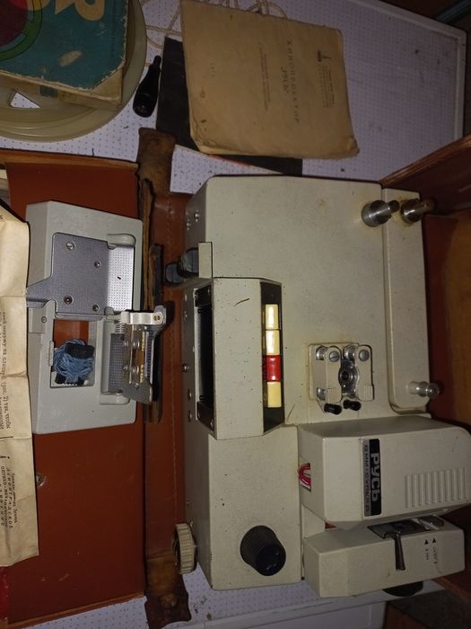 Продавам Кинопроектор Русь