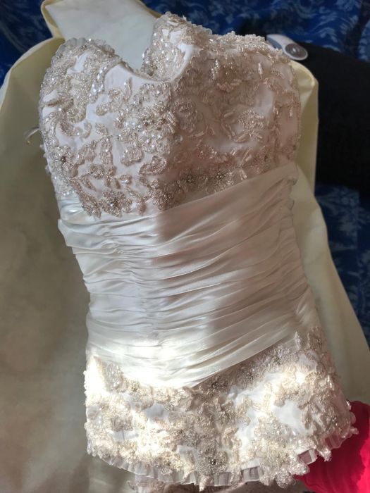 Rochie mireasa - corset si fusta