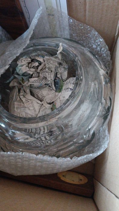 Vas din cristal cu sase cani pentru punch sau vin fiert.