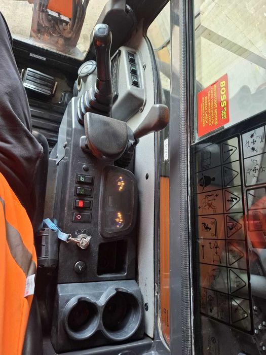Miniexcavator doosan dx27z
