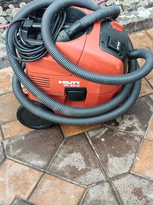 Aspirator HILTI VC 20-U cu auto scuturare că și nou