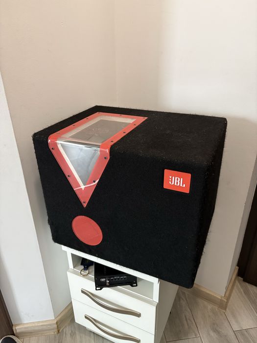 subwoofer JBL cu statie