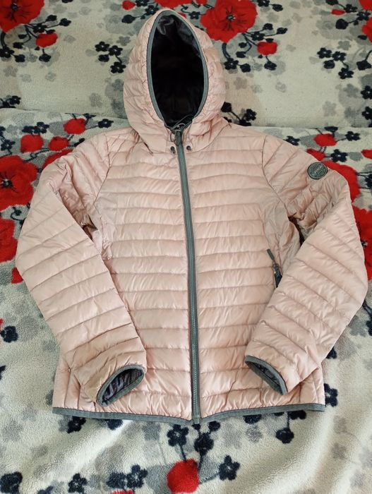 Vând geaca Superdry femei