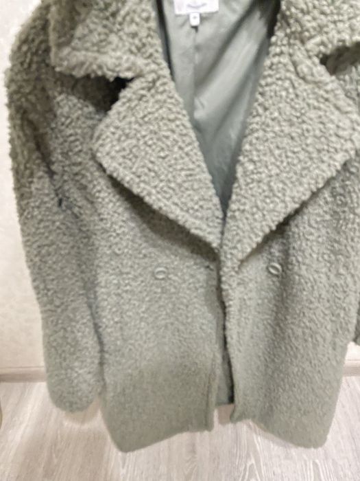 Продаю эко - шубу в отличном состоянии.