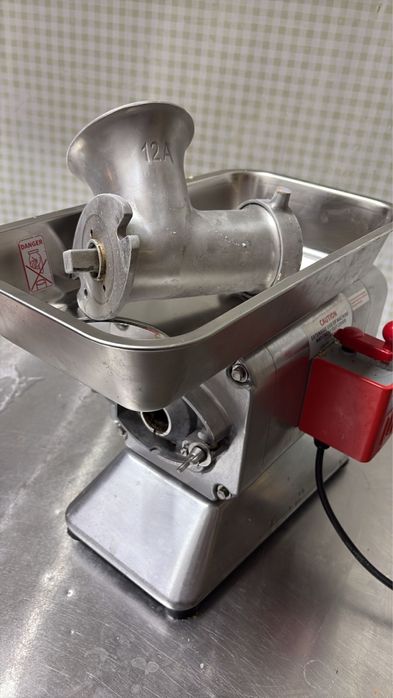 Мясорубка профессиональная 160 000