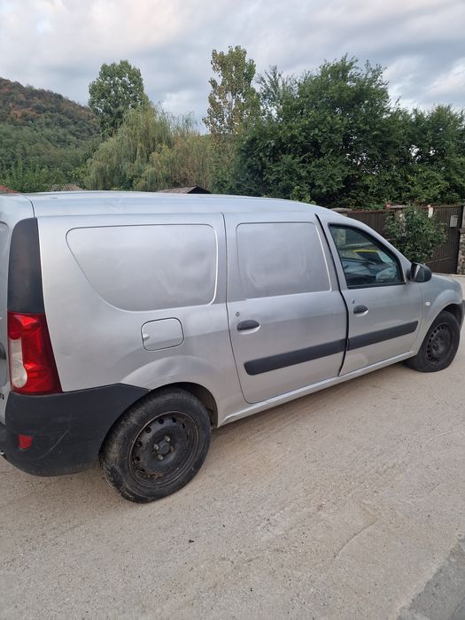 LOGAN VAN 2007 .km reali