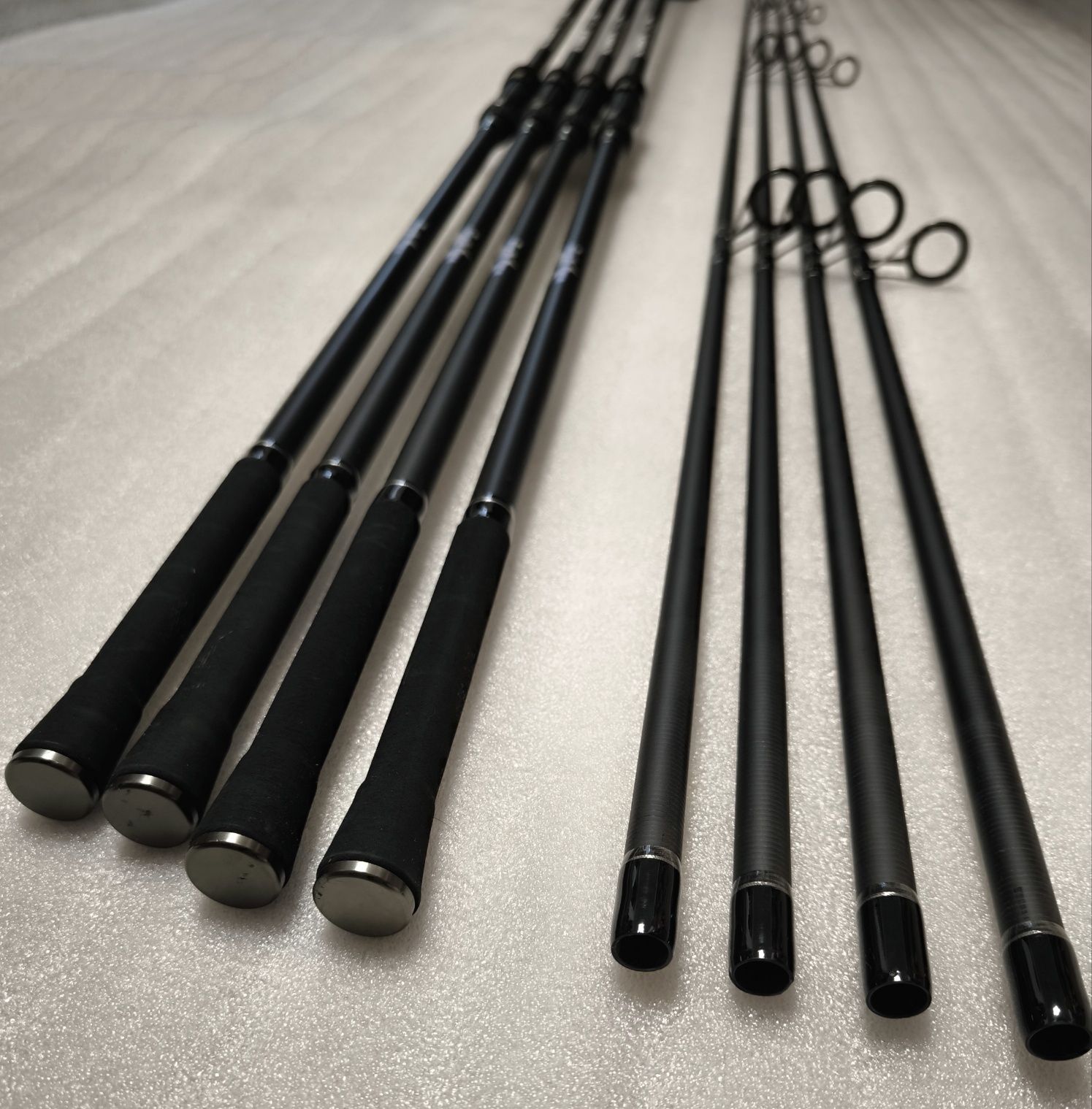 SET 4 Lansete ULTEGRA XT CARP 3.90m,2 tronsoane + 4 Mulinete GH 10000