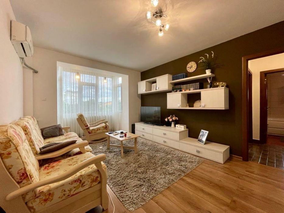 Apartament cu 2 camere foarte frumos