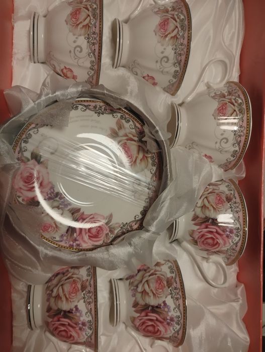 Австрийски порцеланов сервиз нов