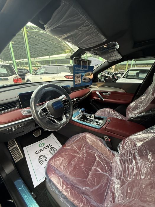 Dubayski Jetour X70 plus sotiladi!!