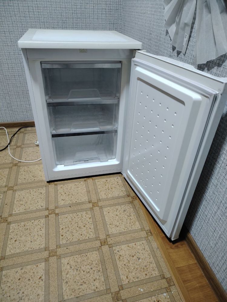 Морозильник Midea