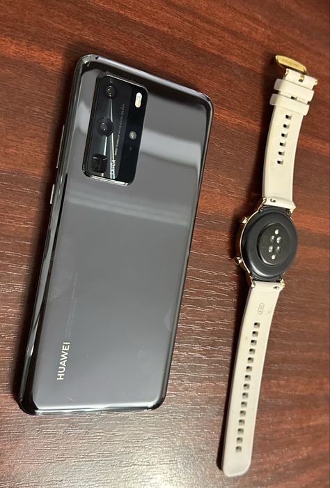 Telefon Huawei P 40 pro și ceas Huawei GT 2