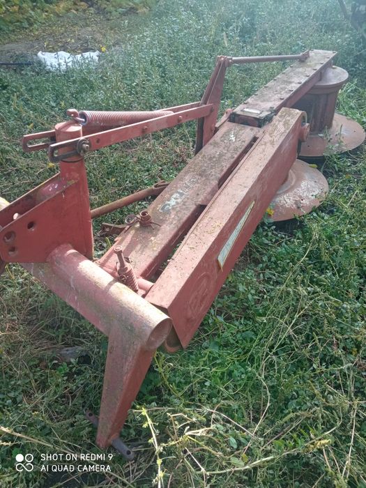 Utilaje agricole ,: plug ,disc ,cositoare rotativă , greblă , tractor