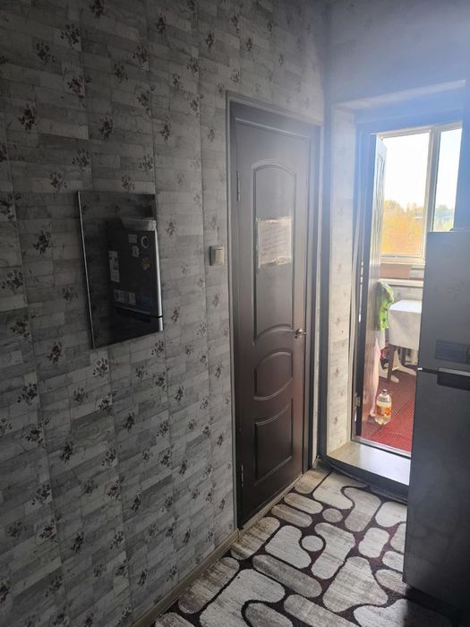 Axmad yugnakiyda 2 xona uy sotiladi