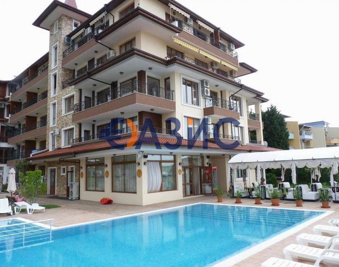 Продава се Двустаен апартамент в с. Равда, Област Бургас - 65 кв.м за 1722 €/кв.м - Снимка #12
