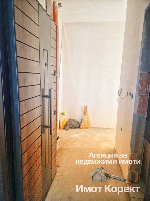 Продава се Тристаен апартамент в Асеновград - 76 кв.м за 1119 €/кв.м - Снимка #2