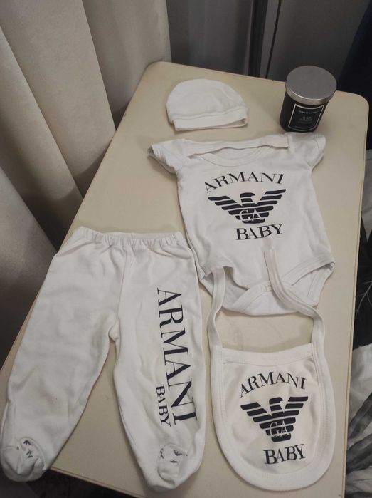 Продам костюм новорожденному