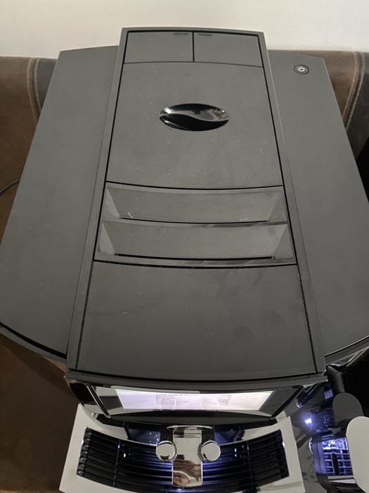 Expresor automat Jura S8