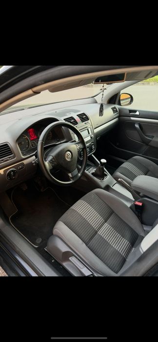 Vând Golf 5 1.9 2008 UNITED
