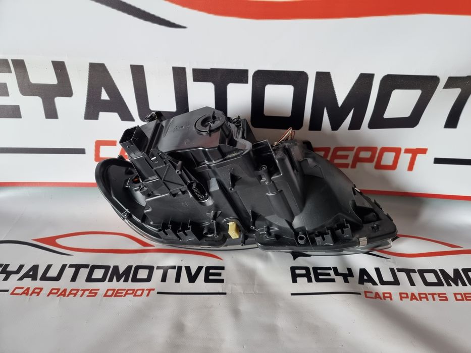 Far stanga xenon dynamic Bmw X5 E53 LCI dupa 2003 cod 7166809 NOU