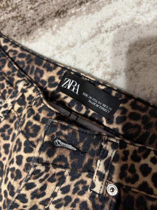 Blugi Zara Animal print!