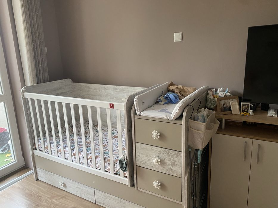 Бебешка кошара с повивалник и шкафчета
