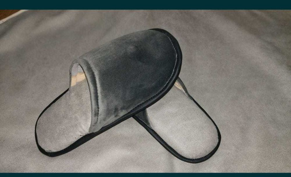 Vând papuci de casa