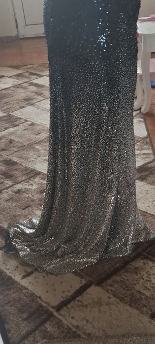 Дълга официална рокля с паети размер 38 М