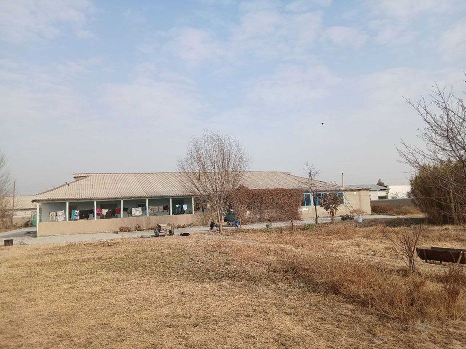 Hovli joy sotiladi Navoiy Karmana