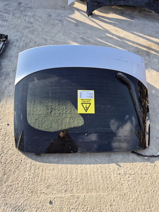 Hayon toyota prius an 2017