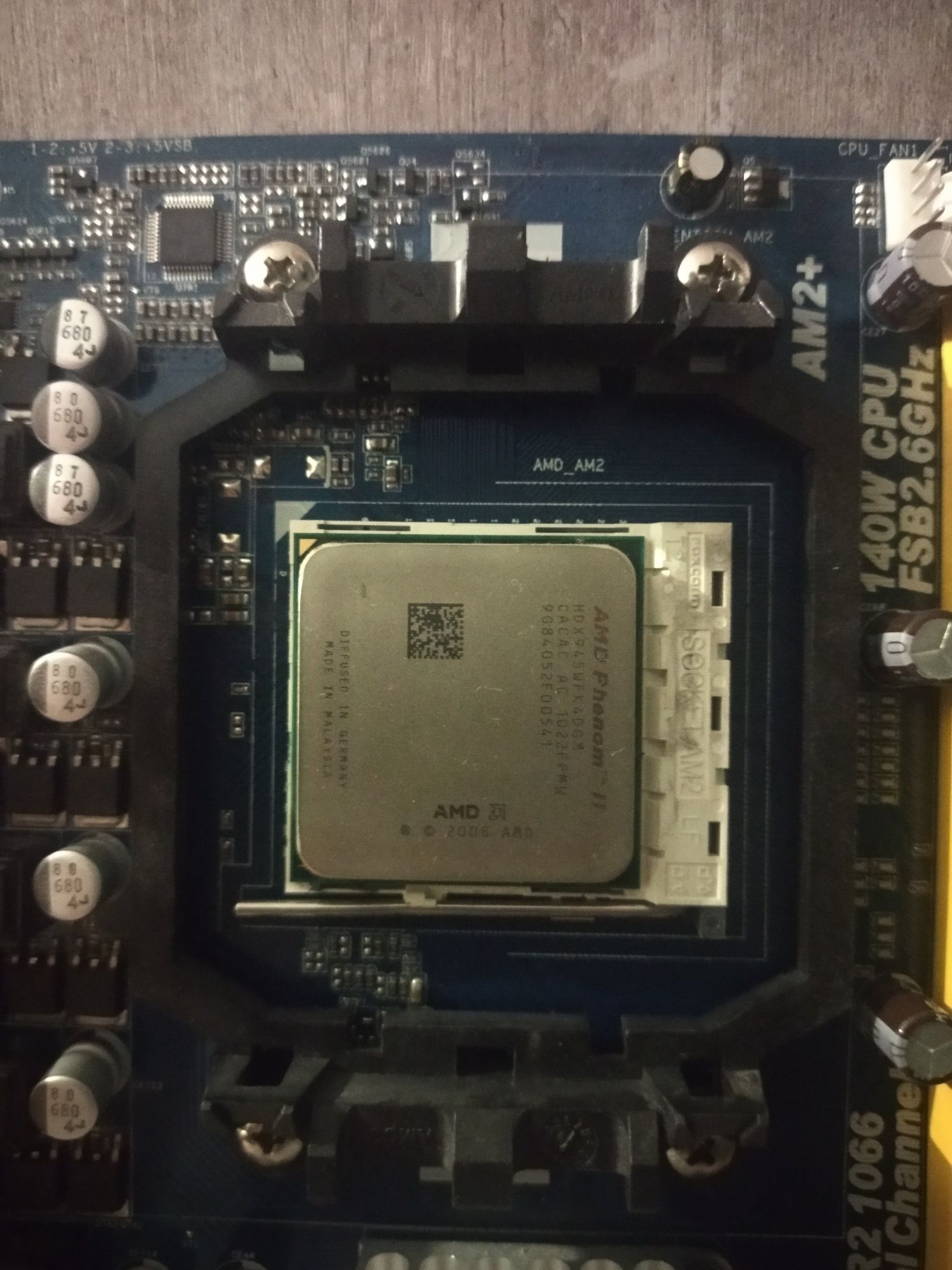 ASRock A790GXH/128M AMD Phenom II 4xRAM