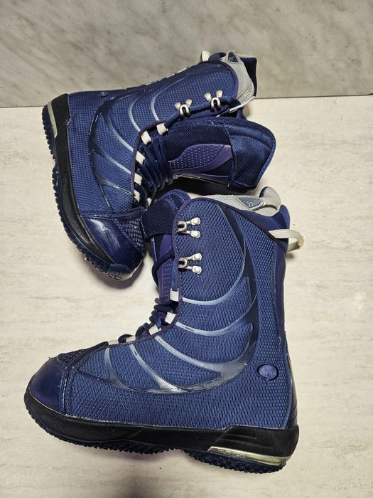 Boots 114 buti placa snowboard  Burton  mărimea   39-40 (25,5   cm) .