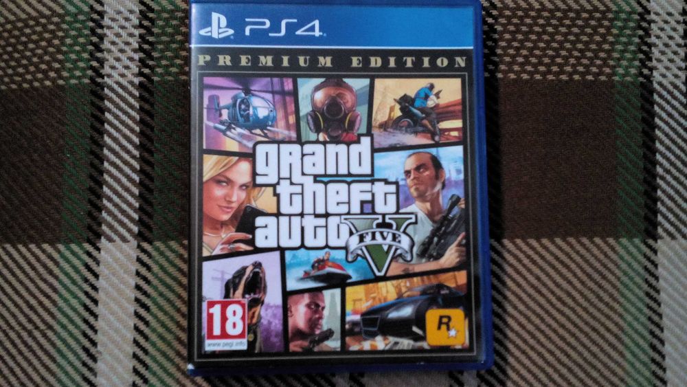 Playstation 4 PS4 игри GTA 5 и God Of War