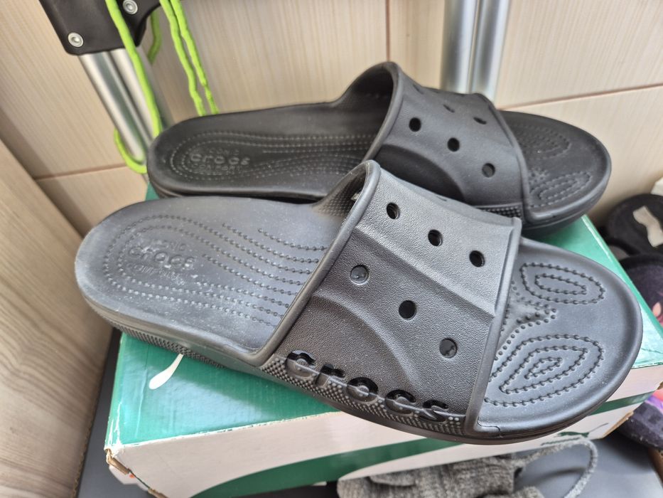 Slapi Crocs  Barbati