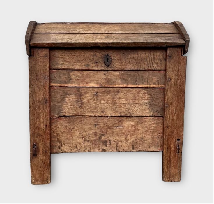 Lada zestre Saseasca din zona Bradeni