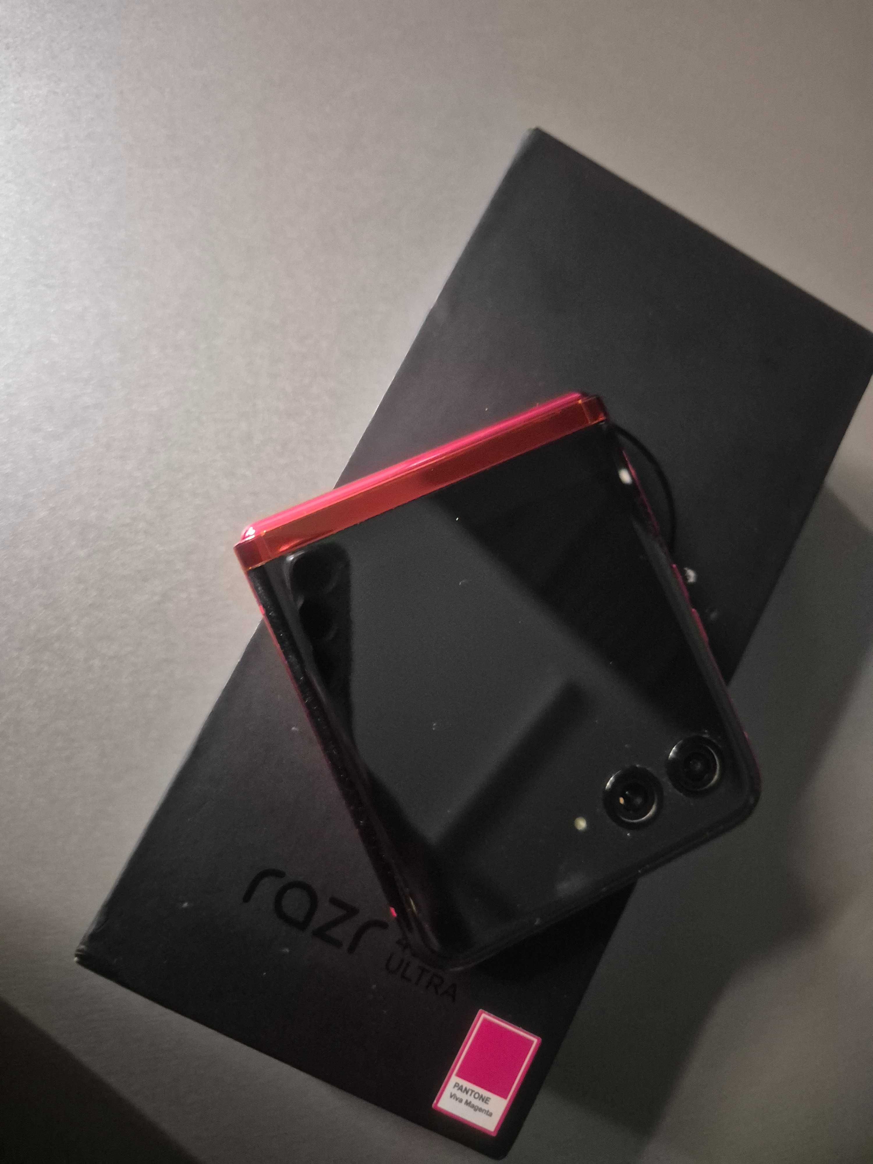 Motorola 40 Razr Ultra