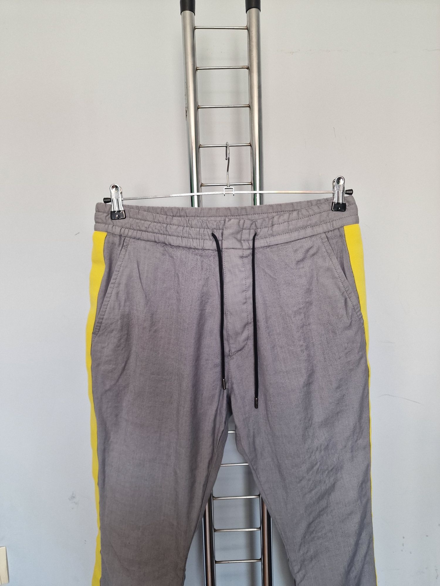 Страхотен мъжки спортен панталон HUGO BOSS размер 48 / М