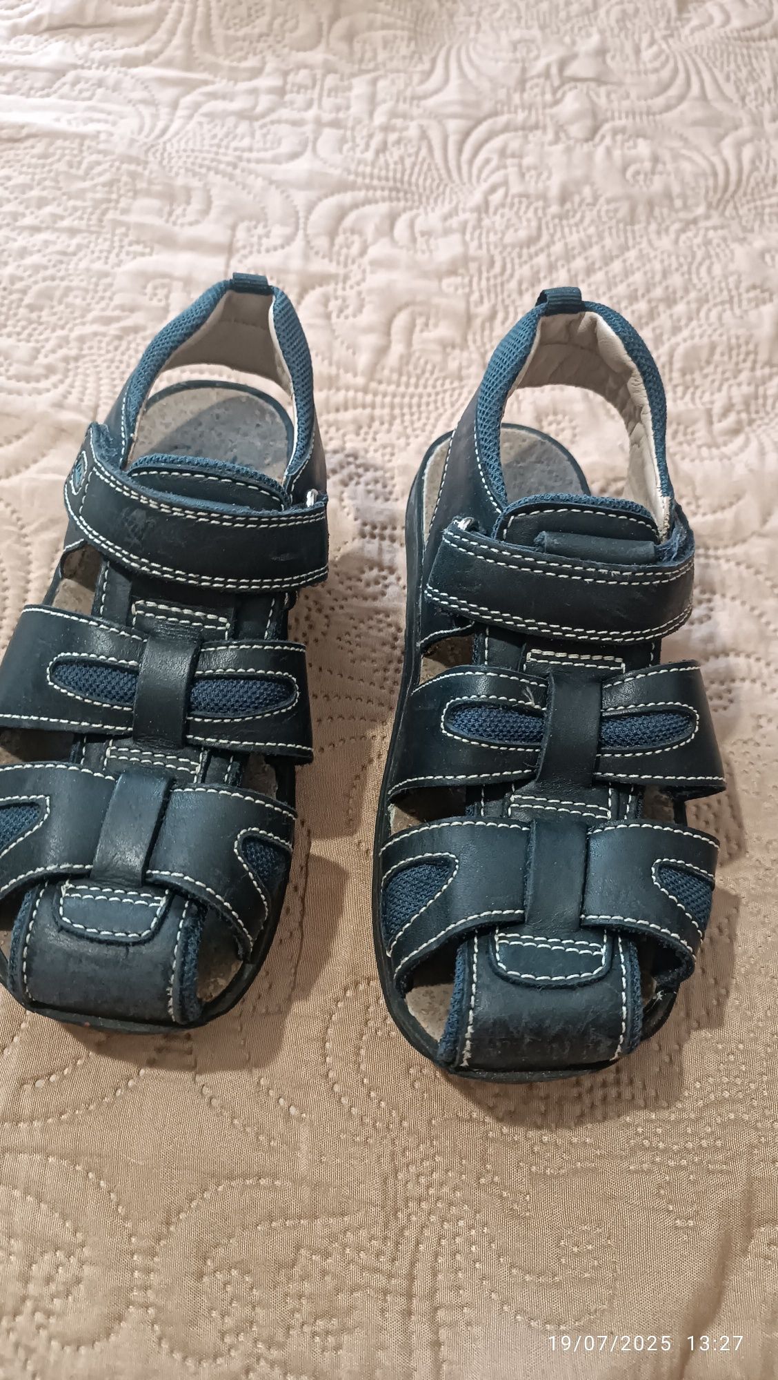 Детски сандали Clarks, размер 30