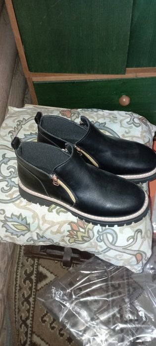 Женские ботинки и полуботинки