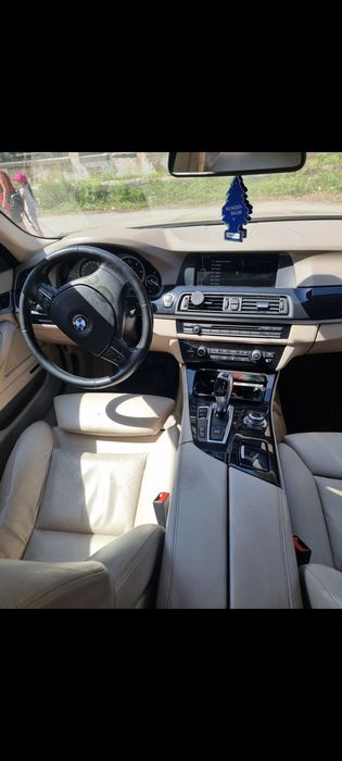 Dezmembrez bmw f10 f11 2010