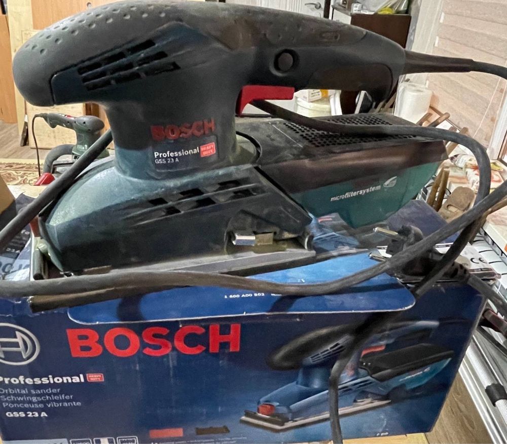 Виброшлифмашинка Bosch