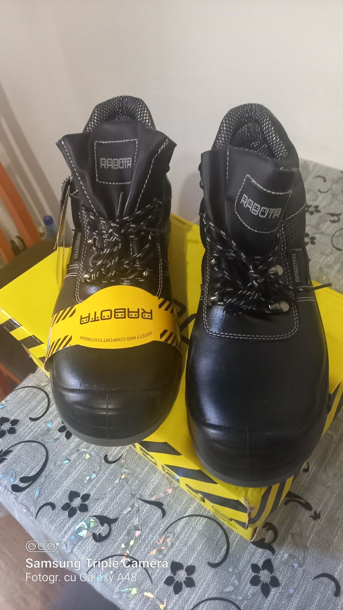 Bocanci de protectie