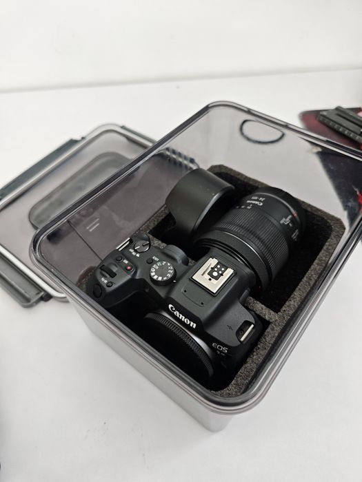 Canon R7 + RF 24-105mm + 4 батерии + 2 карти памет – комплект