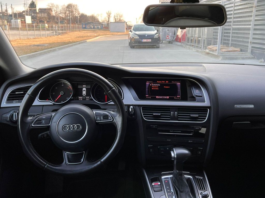 Vând Audi A5 Quattro