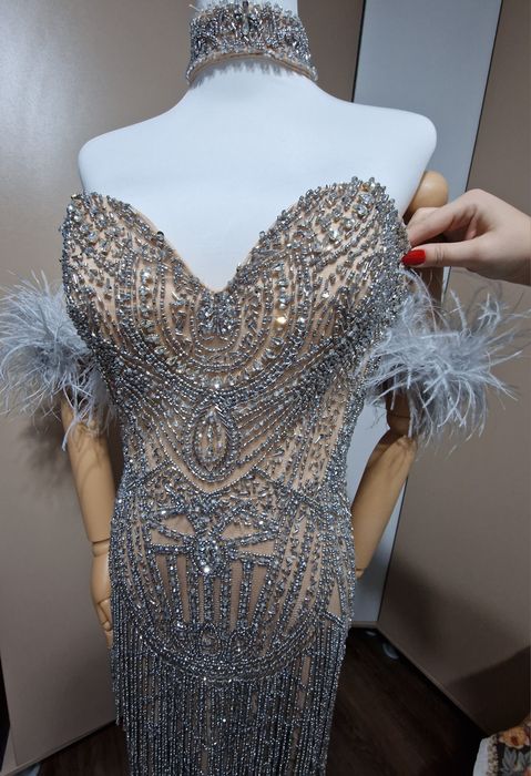 Vând rochie bijuterie