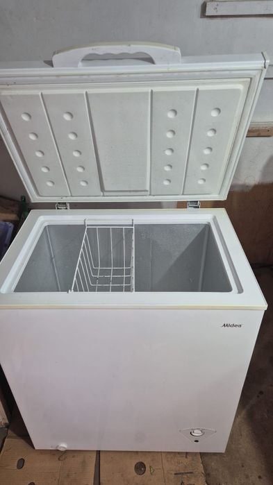 Продам морозильную камеру